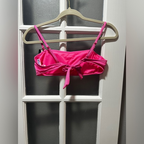 NWT California Waves Juniors' Women's Pink Metallic Shine Bandeau Bikini Top - Picture 4 of 9